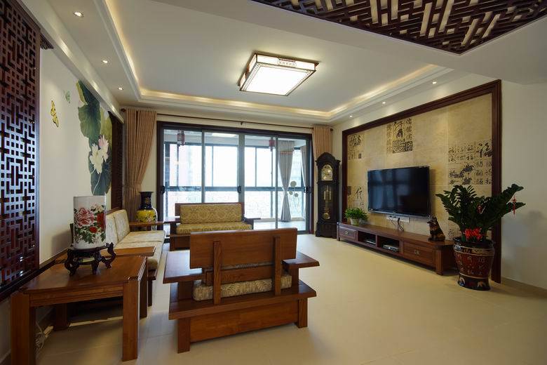点击大图看下一张：中式中式风格客厅吊顶电视背景墙设计图