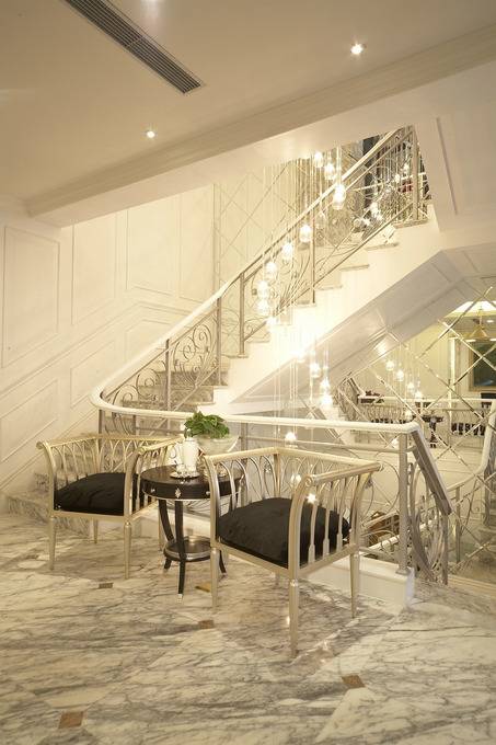 点击大图看下一张：简欧北欧简欧风格休闲区楼梯图片
