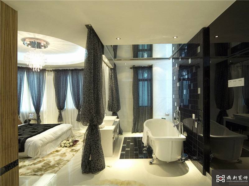 点击大图看下一张：现代简约卧室浴室吊顶淋浴房设计案例