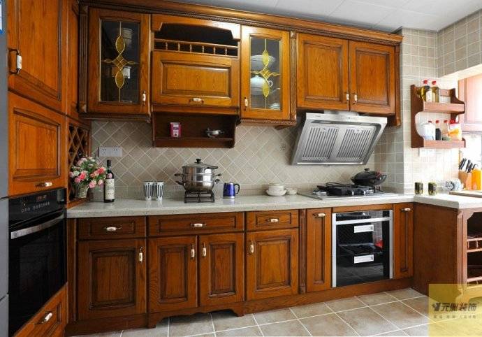 点击大图看下一张：古典厨房图片