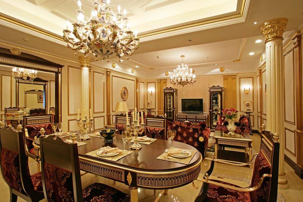 点击大图看下一张：欧式客厅餐厅沙发茶几案例展示