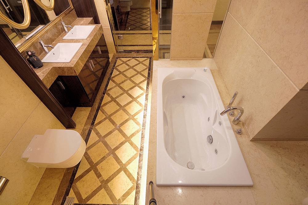点击大图看下一张：新古典古典浴室淋浴房设计方案