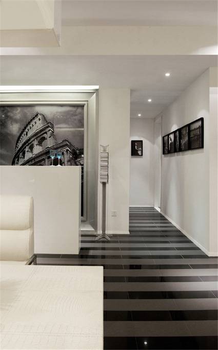 点击大图看下一张：现代简约现代简约客厅过道装修效果展示