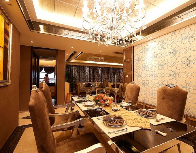 点击大图看下一张:欧式欧式风格餐厅吊顶案例展示