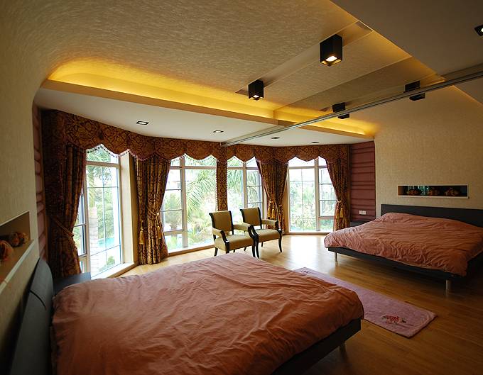 点击大图看下一张:简欧卧室设计案例展示