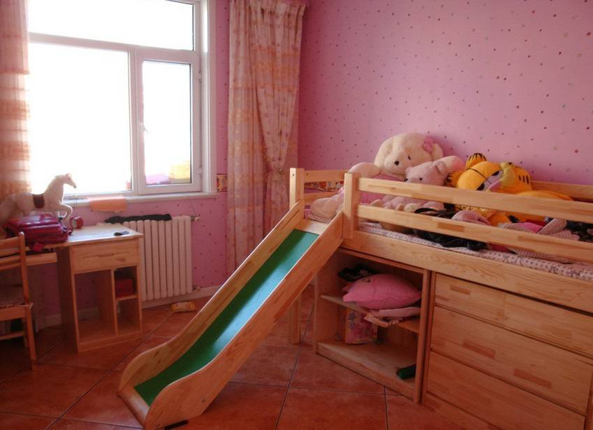 点击大图看下一张：清新儿童房窗帘装修案例