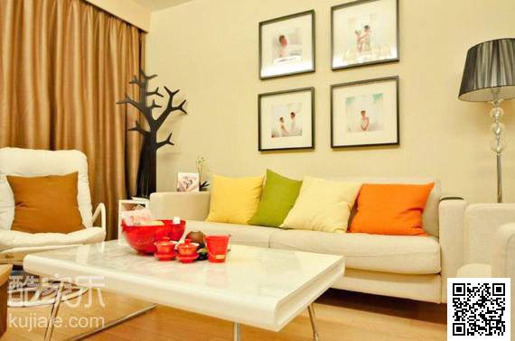 点击大图看下一张：客厅沙发单人沙发设计案例展示