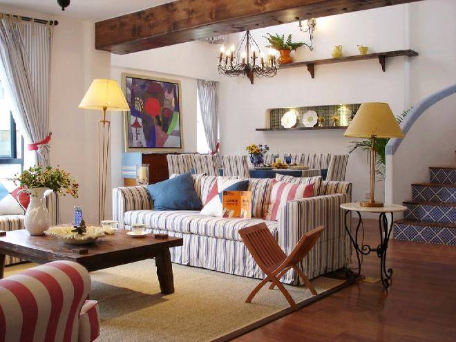 点击大图看下一张：地中海清新地中海风格客厅沙发案例展示
