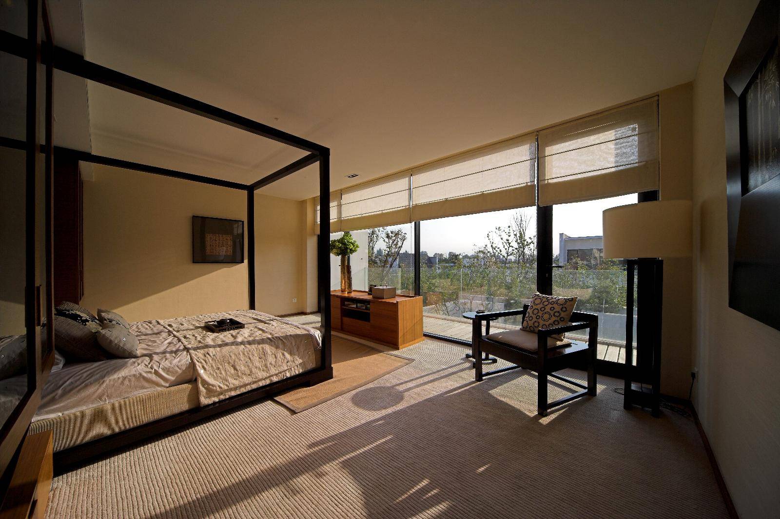 点击大图看下一张：现代简约日式混搭卧室装修图