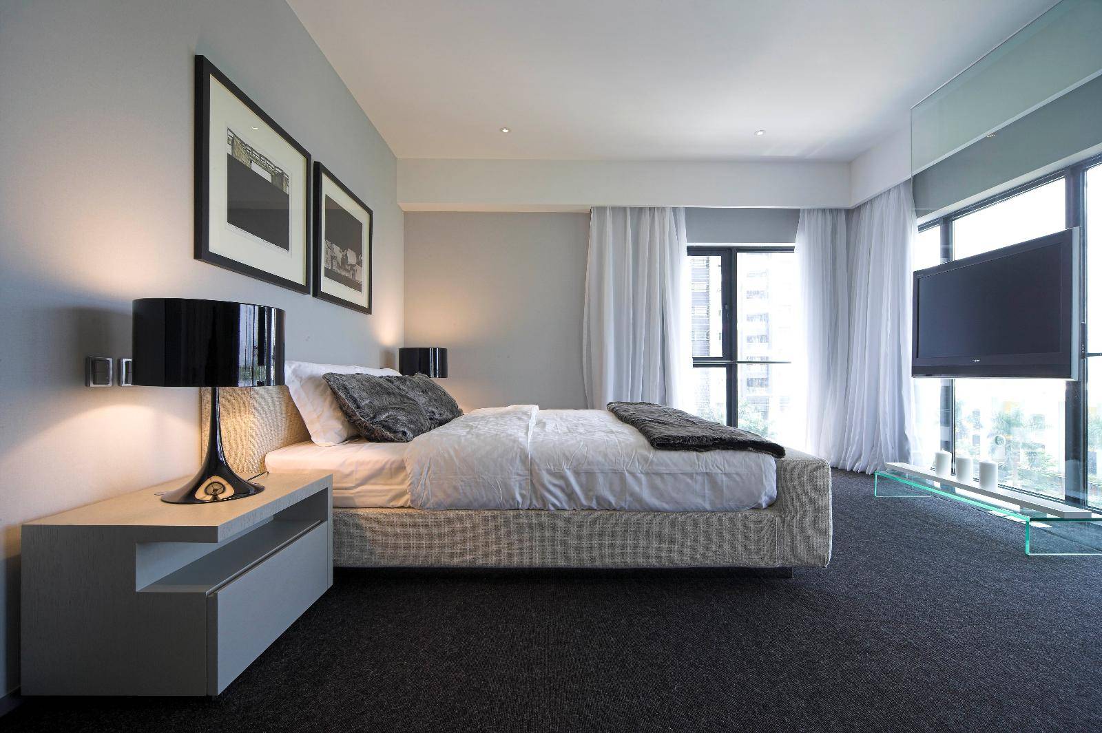 点击大图看下一张:现代简约卧室设计案例展示