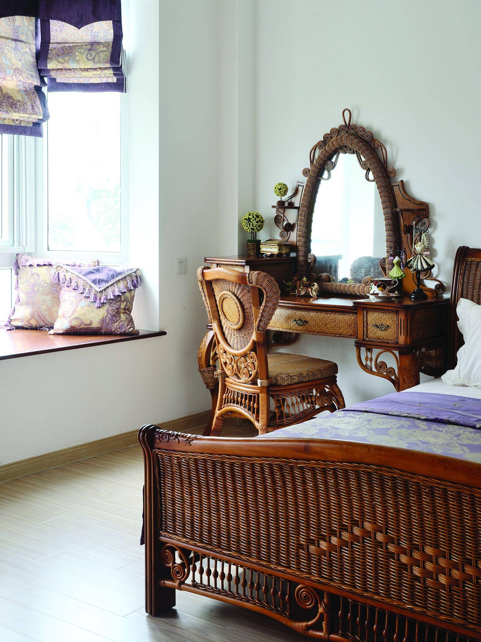 点击大图看下一张：东南亚卧室设计方案