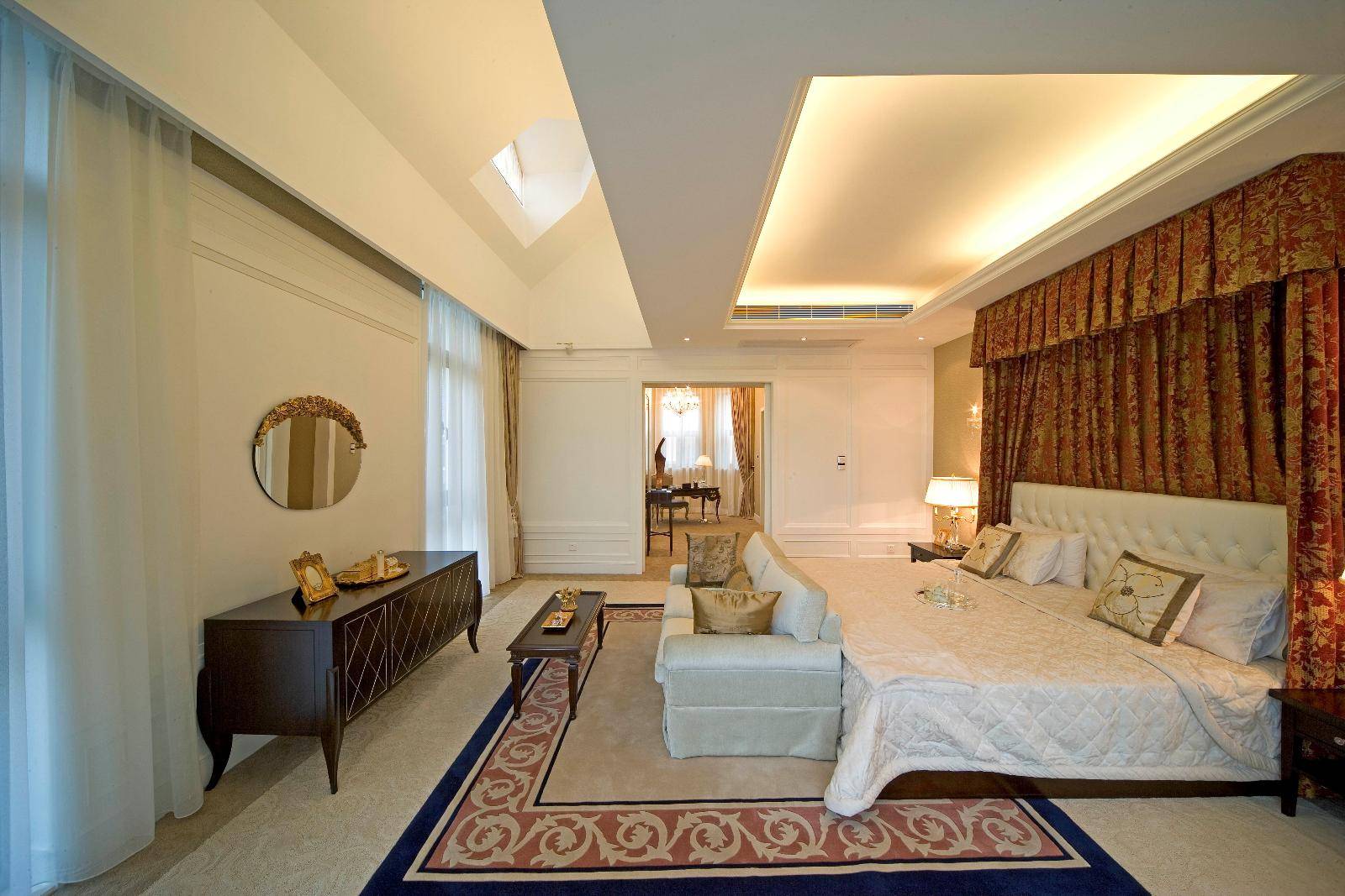 点击大图看下一张：简欧卧室设计案例展示