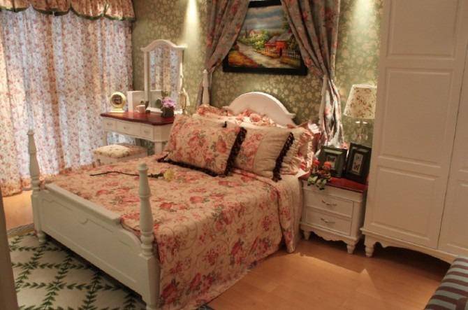 点击大图看下一张：田园美式卧室设计案例