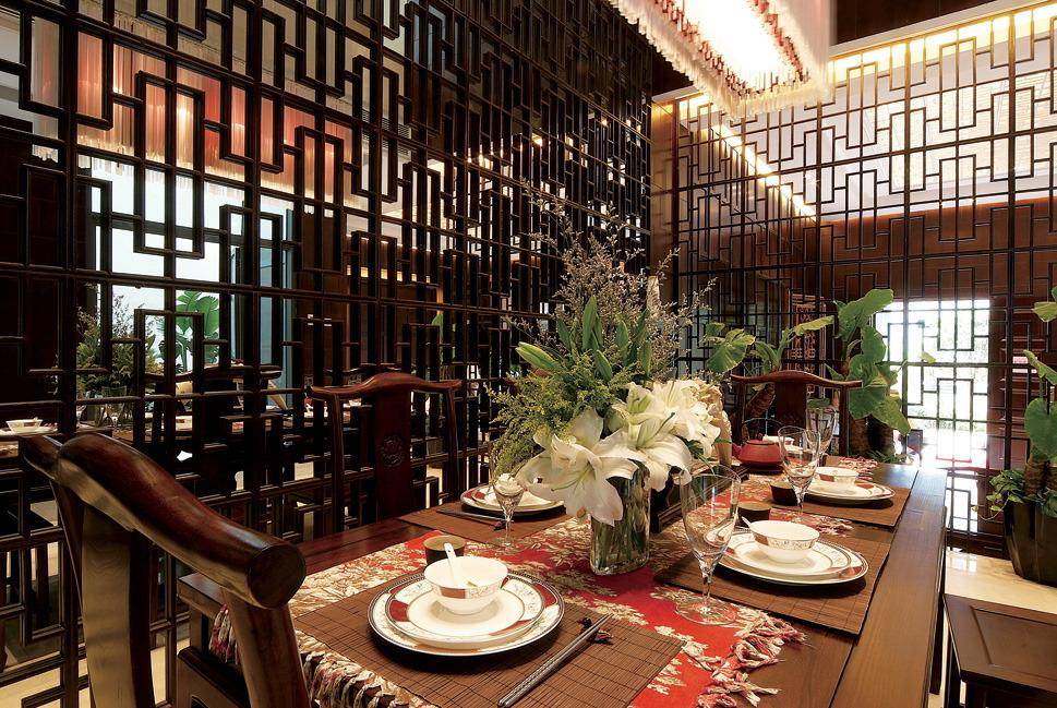 点击大图看下一张：中式餐厅设计案例展示