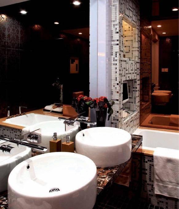 点击大图看下一张：中式卫生间图片