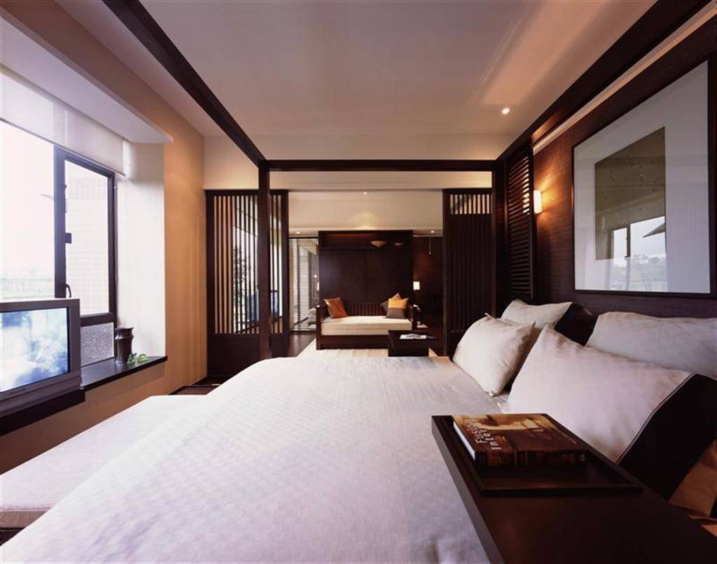 点击大图看下一张：现代简约中式卧室装修效果展示