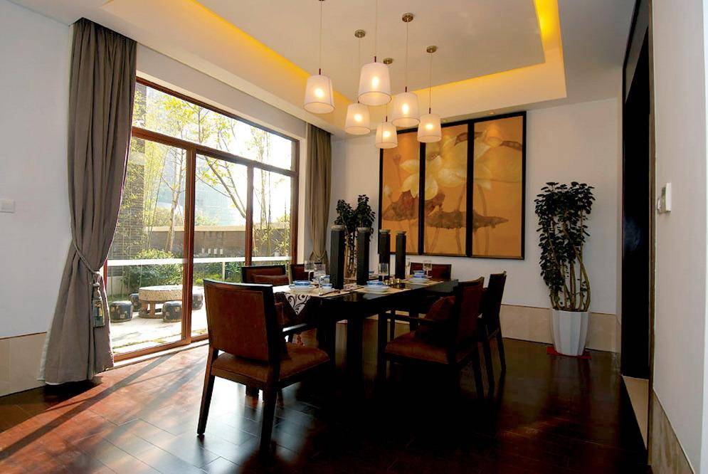 点击大图看下一张:中式餐厅图片