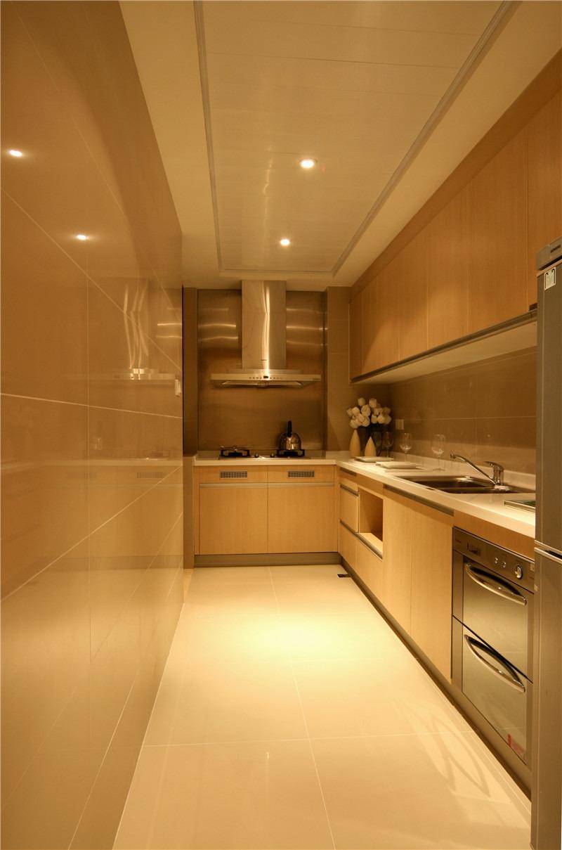 点击大图看下一张：现代简约厨房收纳设计方案