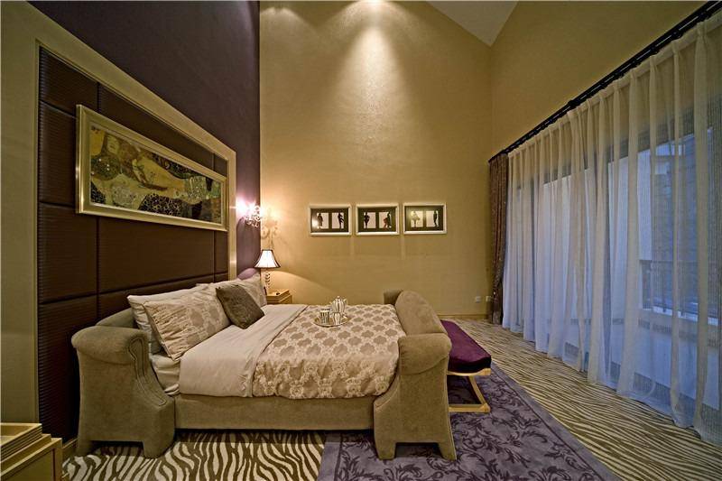 点击大图看下一张：欧式简欧新古典卧室设计方案