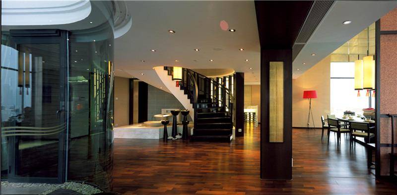 点击大图看下一张：现代简约新中式客厅楼梯设计案例