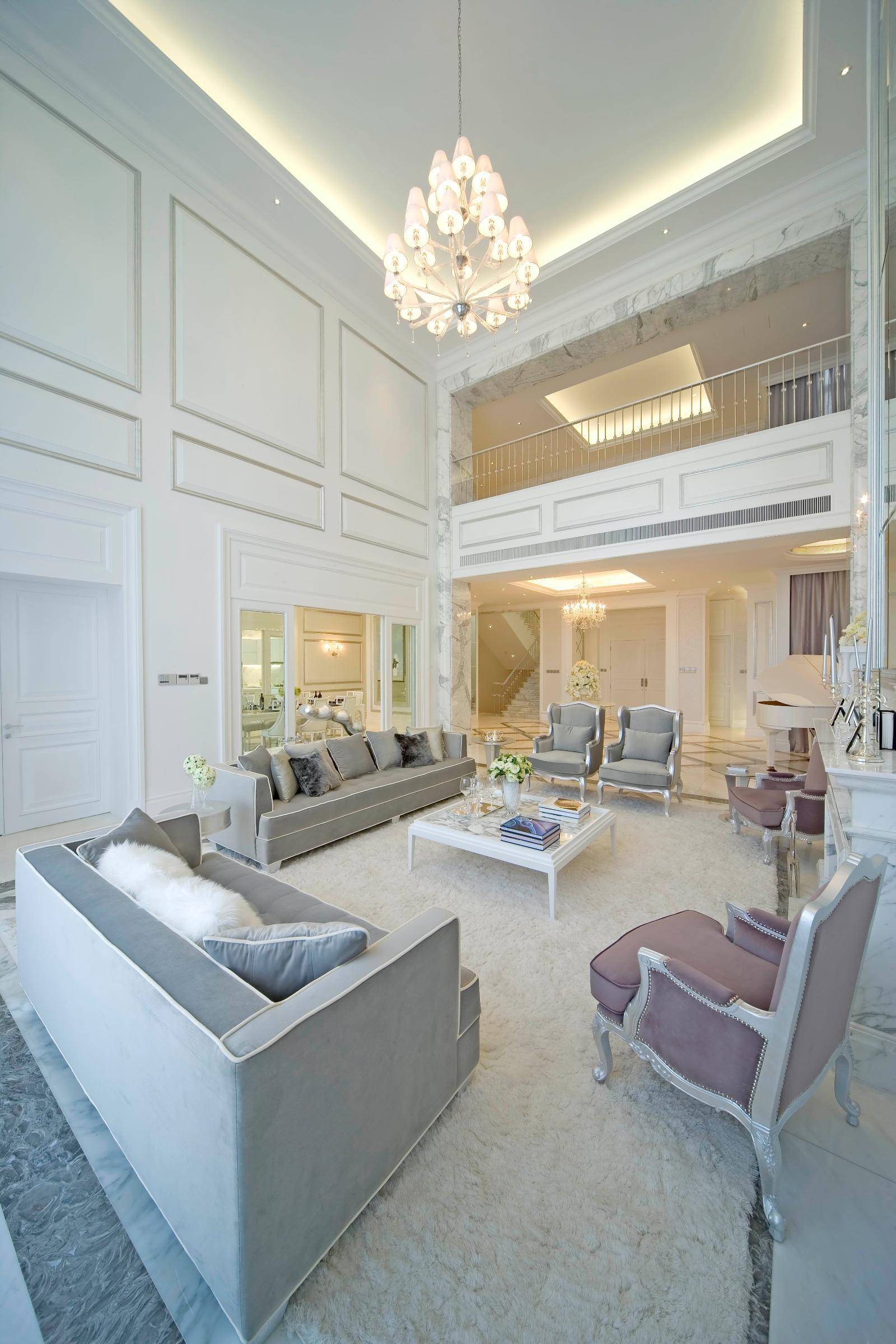 点击大图看下一张：欧式客厅别墅设计案例展示
