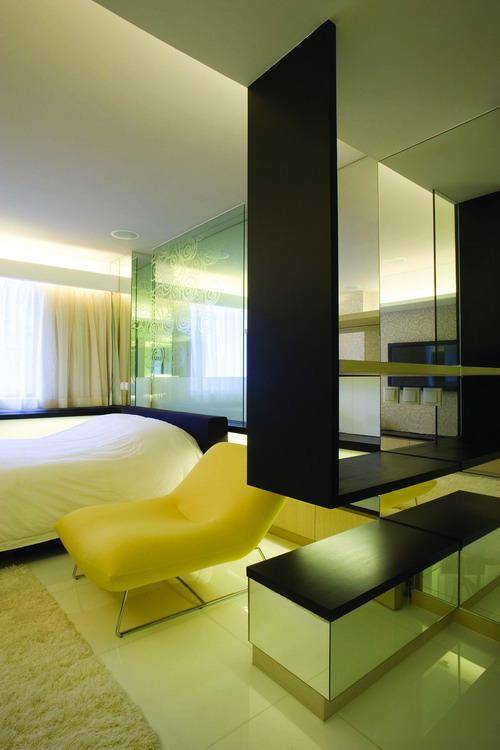 点击大图看下一张:现代简约卧室设计方案