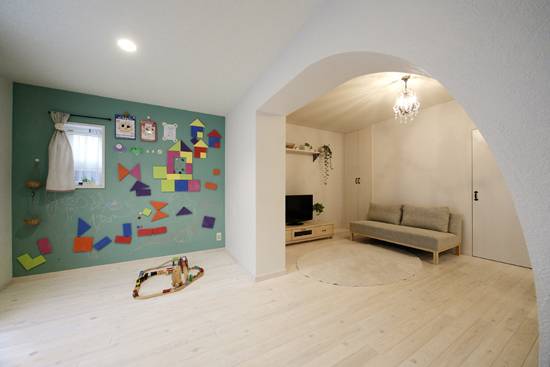点击大图看下一张：客厅儿童房隔断设计案例展示
