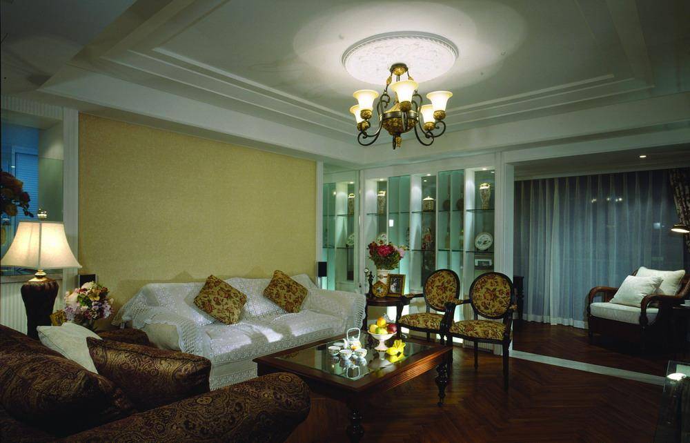 点击大图看下一张:美式客厅设计案例