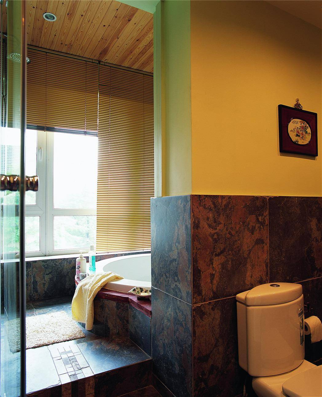 点击大图看下一张：田园美式浴室淋浴房装修案例
