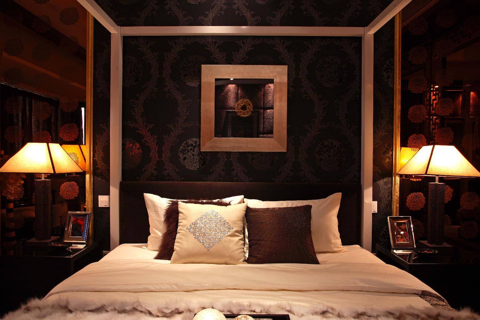 点击大图看下一张：现代简约美式混搭卧室装修案例