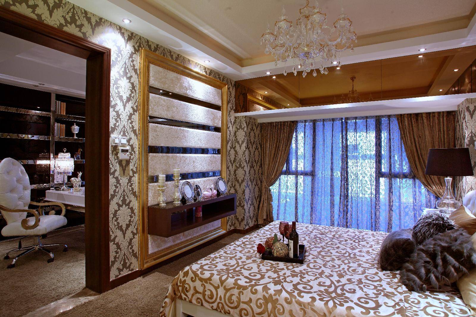 点击大图看下一张：现代简约简欧美式卧室设计案例
