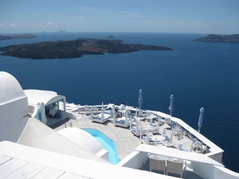 点击大图看下一张：希腊奢华酒店案例展示