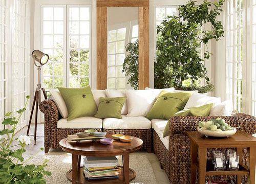 点击大图看下一张：客厅沙发植物设计案例