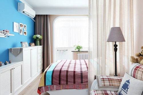 点击大图看下一张：背景墙布艺床装修案例