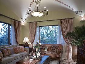 美式客厅沙发茶几装修图