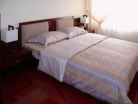 现代简约中式卧室装修案例